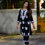 Sanjjanaa Instagram - As feminine and beautiful as this simple dresses Lucknowi dresses are from @ruslaansiddiqui , it’s as comfortable as that … Skin care partner @official_dermacol_india , 💄 @ss_makeover_by_suha , @jewelerybysusmitha . 📷 @iamsaadkhan Karnataka, Bangalore