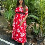 Sanjjanaa Instagram - So it was a fabulous day and I happen to combine the professional shoot of 2 kids brands together @momzjoy & @isakaatoys … check out the beautiful gowns that @momzjoy offers to all of us and lovely kids accessories that they have 💐 #Momzjoy has the most stylist gowns so that you can just flow through your maternal face, very beautifully and gracefully … if your baby is more than 10 months, then you should definitely check out the remote control cars to enter. Entertain your children with the best baby safe certified kids automobiles … by @isakaatoys … we completely love supporting women entrepreneurs @makeoverby_sushmamanjunath thank you for the lovely hair and make up , you make me look so flawless ❤️ have a lovely and a blessed day all of you 💐 let us know in the comment section. What do you think about this collaboration and the entire post? your reviews are most welcome ❤️❤️ ???? Karnataka, Bangalore