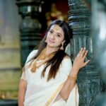 Sanjjanaa Instagram - I really enjoy my time in Kerala as I am shooting for my Malayalam film @kundara_andiyappees , i’m still due to be shooting my last schedule and I am so overjoyed to learn about the Kerala tradition, their special festival, Onam and the significance of this beautiful Kerala saree that I am wearing which is bought to me by @iyra_designstudio ❤️ The Kerala saree is known for its simplicity and understated beauty. It is usually made from handloom cotton, which is comfortable to wear in the tropical climate of Kerala. The saree is often paired with a matching blouse and adorned with traditional jewelry like gold earrings and bangles. #Onam is a festival celebrated in the state of #Kerala in #India, and holds great significance in the cultural heritage of the region. It is a harvest festival that marks the homecoming of the mythical King Mahabali and is observed with immense enthusiasm and joy. In conclusion, both Onam festival and the Kerala saree hold immense significance in the cultural heritage of Kerala. Onam celebrates the spirit of unity, harmony, and gratitude, while the Kerala saree represents the elegance, grace, and cultural identity of the state. Both are beautiful expressions of tradition and serve as reminders of the rich cultural heritage of Kerala. wish me luck for my re-entry @kundara_andiyappees in my malyalam film journey .. this will be my very first film after I have become a mother ❤️ need, everybody’s blessings and support ❤️ Kochi, India