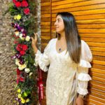 Sanjjanaa Instagram - Wearing a beautiful dress by @riddhi_99design 👗 miss gayatri is the founder of Ridhi design studio, and I love the fluffy sleeves, and this shiny trouser that she put me into that made me just blossom as a chief guest , on the day of the launch of this mind blowing Restaurant #bigbarbeque in bannerghata road . The food was so yummy and guess what they serve 180 dishes in there buffet … launching the fifth branch of @thebigbarbeque with @bangalorefood_hunt , Mr sandy founder of @thedigixperts was so much fun . Karnataka, Bangalore