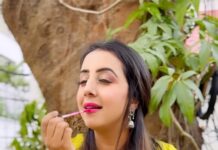 Sanjjanaa Instagram - Hi guys, I am a true diehard fan of HD Makeup products , I never compromise on the quality of products that I use on my face because it is our face. That is our biggest blessing as an artist. May it be my make up products or my daily skin care regime. I vouch to buy my products from @official_dermacol_india , it’s a very Luxurious brand and it’s very satisfying for me to be using Make Up from #dermacolindia . Make up artist @ss_makeover_by_suha On spot assistant & Styling decided by @riddhi_99design Karnataka, Bangalore