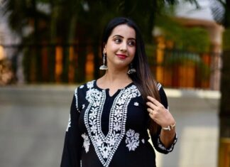 Sanjjanaa Instagram - As feminine and beautiful as this simple dresses Lucknowi dresses are from @ruslaansiddiqui , it’s as comfortable as that … Skin care partner @official_dermacol_india , 💄 @ss_makeover_by_suha , @jewelerybysusmitha . 📷 @iamsaadkhan Karnataka, Bangalore