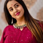 Sanjjanaa Instagram - As feminine and beautiful as this simple dresses Lucknowi dresses are from @ruslaansiddiqui , it’s as comfortable as that … Skin care partner @official_dermacol_india , 💄 @ss_makeover_by_suha , @jewelerybysusmitha . 📷 @iamsaadkhan Karnataka, Bangalore