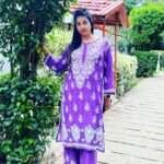 Sanjjanaa Instagram - So I happened to attend the wedding of my Lawyer’s daughter Mr . Patapat prakash , and I happened to stay in a resort which was so beautiful close to nature … hustling in between the resort and the wedding. It was a quick 18 hour trip … here are the glimpses of my stay. For me, fashion is all about comfort , I flaunted this simple yet classic #chikankari dress from @ruslaansiddiqui , sometimes opting for artificial jewellery is just so perfect when you don’t want to take responsibility of carrying expensive jewellery … these days I’m completely in love with @jewelerybysusmitha , you must check out her adorable collection . 📷 by @sanjaytanesh team @pacific_entertainment1 📷 Karnataka, Bangalore