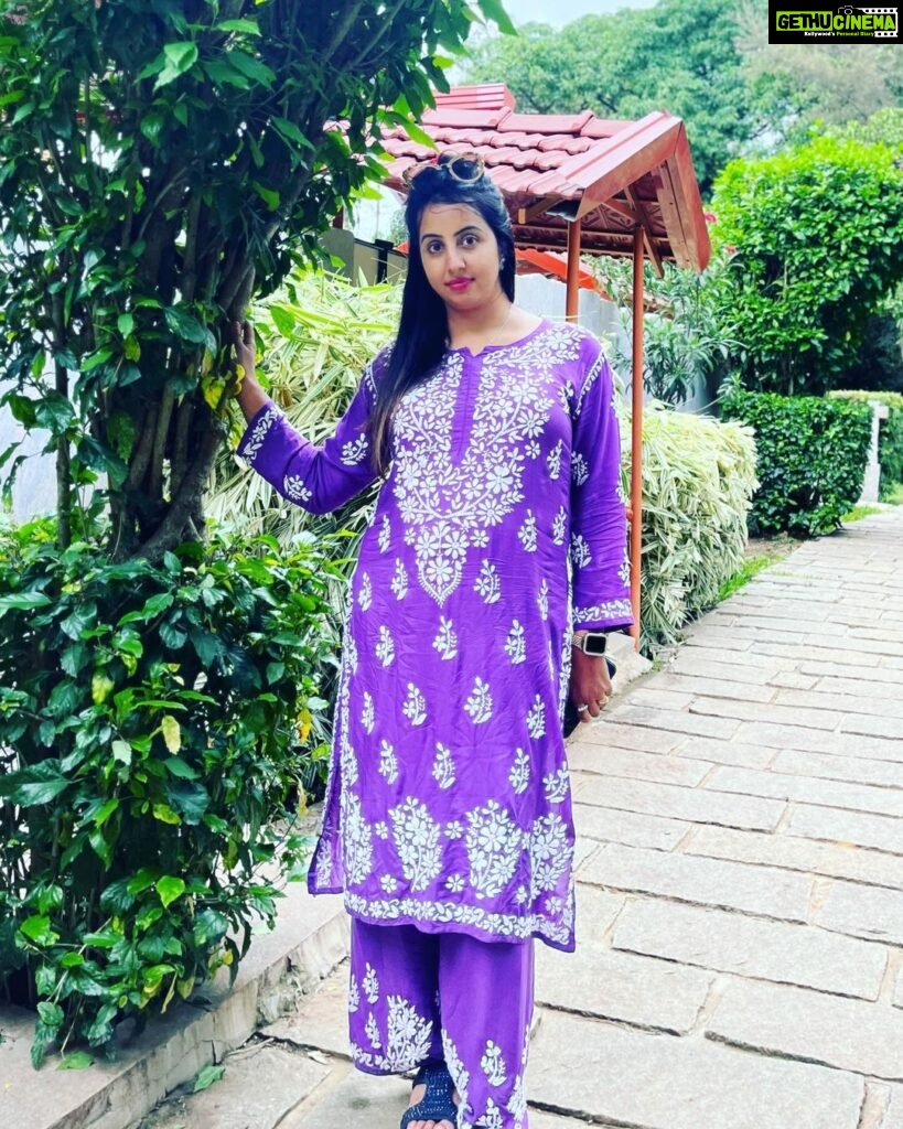 Sanjjanaa Instagram - So I happened to attend the wedding of my Lawyer’s daughter Mr . Patapat prakash , and I happened to stay in a resort which was so beautiful close to nature … hustling in between the resort and the wedding. It was a quick 18 hour trip … here are the glimpses of my stay. For me, fashion is all about comfort , I flaunted this simple yet classic #chikankari dress from @ruslaansiddiqui , sometimes opting for artificial jewellery is just so perfect when you don’t want to take responsibility of carrying expensive jewellery … these days I’m completely in love with @jewelerybysusmitha , you must check out her adorable collection . 📷 by @sanjaytanesh team @pacific_entertainment1 📷 Karnataka, Bangalore