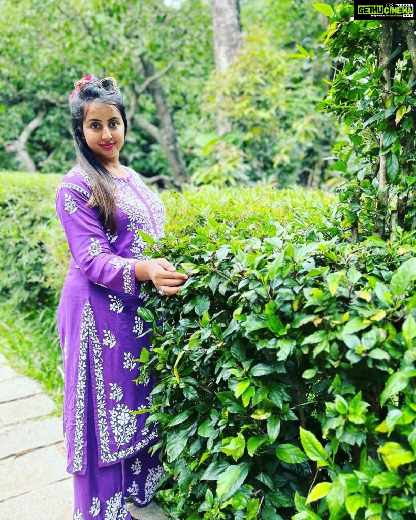 Sanjjanaa Instagram - So I happened to attend the wedding of my Lawyer’s daughter Mr . Patapat prakash , and I happened to stay in a resort which was so beautiful close to nature … hustling in between the resort and the wedding. It was a quick 18 hour trip … here are the glimpses of my stay. For me, fashion is all about comfort , I flaunted this simple yet classic #chikankari dress from @ruslaansiddiqui , sometimes opting for artificial jewellery is just so perfect when you don’t want to take responsibility of carrying expensive jewellery … these days I’m completely in love with @jewelerybysusmitha , you must check out her adorable collection . 📷 by @sanjaytanesh team @pacific_entertainment1 📷 Karnataka, Bangalore