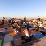 Sapna Vyas Instagram - It’s show time baby…. Witness the bts of our recent pre-wedding fitness carnival. For corporate, pre-wedding and other events make sure to @booksvtroop Thank you guys 🙌 @umangsethia @nidhi_miss_yogini @nidhisyogahub @_.healthy.living.soul @yoga_jaymit @mahenmudaliar @yoginitrupti @ramtriashwin @i_yogi_har_shit @yogini.himani @pra_shant148 @niishu_1604 @saba_ajmeri @shyam_sidhawat_ @yatribhatt @aakash2607 @Anchorshanvi #booksvtroop