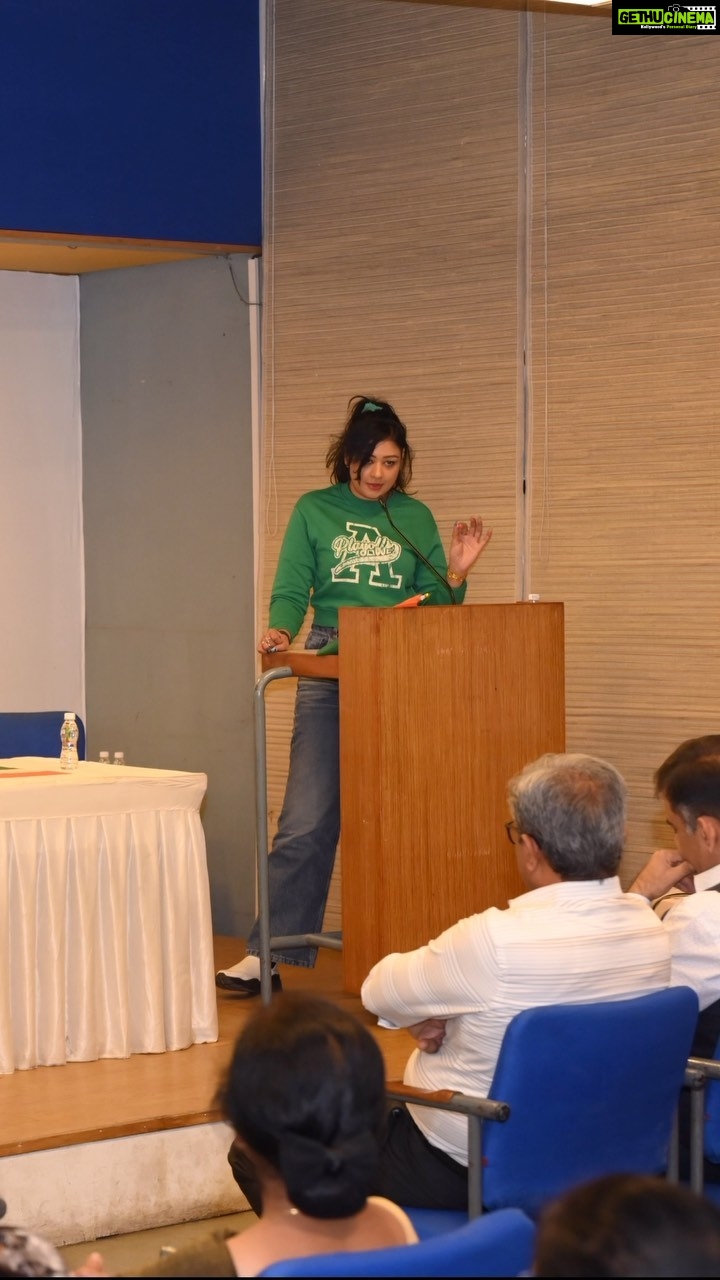 Sapna Vyas Instagram - On the occasion of National Girl Child Day, Public Relations Council of India organised a wonderful program focusing on the issues,opportunities and nutritional aspects for girls. This year the campaign is Baalika Bindu. Kudos to Mr. Shubojit and the entire team for successfully organising such events. More power to you ! Shoutout to my dear friend @rjmegha for the questions she asked that made my talk even more vibrant. Ahmedabad Management Association