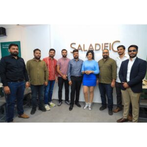 Sapna Vyas Instagram - It was a pleasure attending the inauguration of @saladific Ahmedabad 

Thanks for having me as a Chief Guest and I wish @saladific, @shivam_soni91, @mayank.911 & @dharmarajsinh09_zala immense success.

It's time for Amdavad to switch to a healthy diet with Saladific. 

Address: GF-3, Harmony Icon, Zydus Hospital Road, Thaltej, Ahmedabad. 
(m) +91 70169 16223

#coachsapna #saladific #saladificahmedabad #healthyfood #healthylifestyle #healthyeating #freshfood #healthybowl #newplacealert