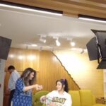 Sapna Vyas Instagram - BTS from today’s shoot with my very talented and hardworking team at Dainik Jagran, Noida. Thanks @indianmusicology @pixelpedia_pri @namya5 @safayasiddharth @baavramallah @alankrit.dwivedi @utkkarrsshh World Trade Tower