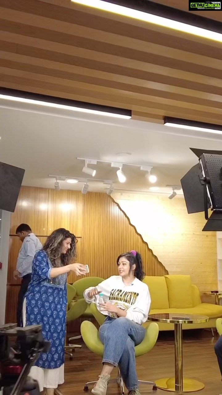 Sapna Vyas Instagram - BTS from today’s shoot with my very talented and hardworking team at Dainik Jagran, Noida. Thanks @indianmusicology @pixelpedia_pri @namya5 @safayasiddharth @baavramallah @alankrit.dwivedi @utkkarrsshh World Trade Tower