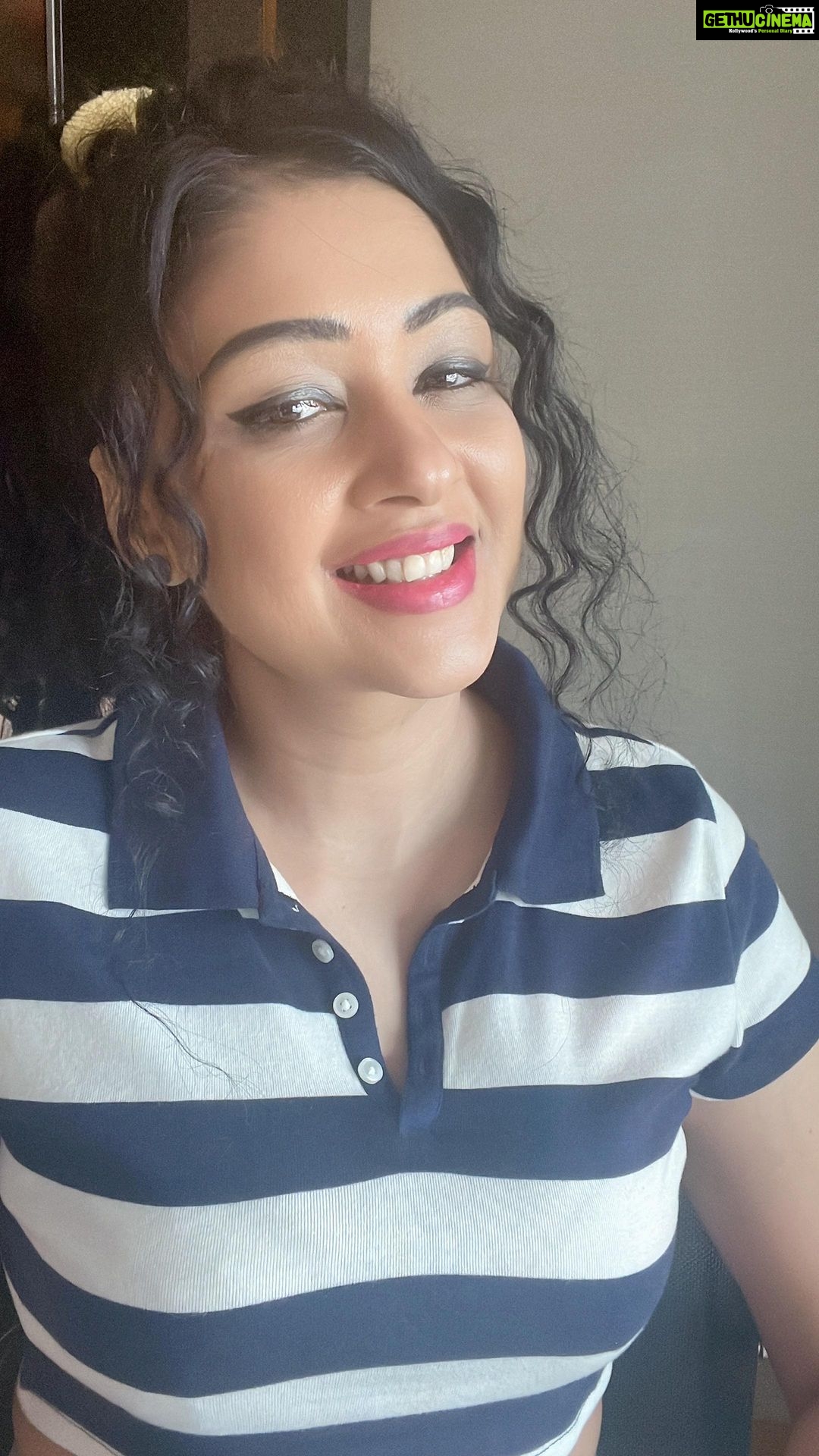 Sapna Vyas Instagram - DM this to someone who needs the reminder ❤️ Type “Yes” to affirm and let the power of positivity work magic in your life. Location: @crowneplazamayurvihar Crowne Plaza New Delhi Mayur Vihar Noida