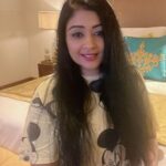 Sapna Vyas Instagram - DM this to someone who needs the reminder ❤️ Type “Yes” to affirm and let the power of positivity work magic in your life. Location: @theleelagandhinagar The Leela Gandhinagar