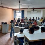 Sapna Vyas Instagram – A sneak peak of my lecture at S. K. Patel institute of Management & Computer Studies. Had a wonderful interactive session with the fresh bunch of MBA students. 

Love Teaching 💕💗

Thank you @profbhavin @parnikajha 🙏🏻☺️ SK Patel Institute Of Management and Computer Studies