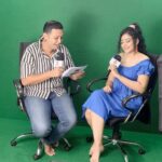Sapna Vyas Instagram – Behind the scenes of an interview @radioonefm95 with the super talented Rj @rjrockyboy 

Thanks 📸 @rj_yuvraaj @rj_nishit #Divya