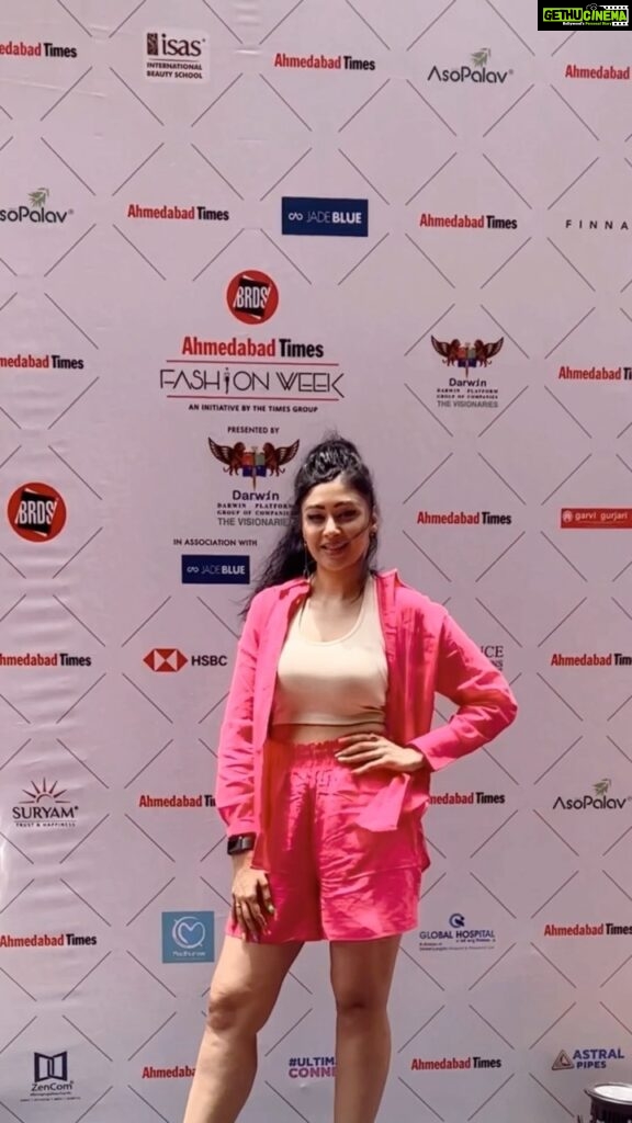 Sapna Vyas Instagram - Ho ho ho…. Let’s witness the fashion show 👗