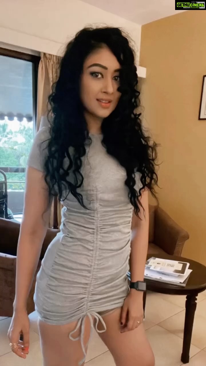 Sapna Vyas Instagram - 3 pics in my fav dress ❤️ And ya show some love to my new account @travelwithsap