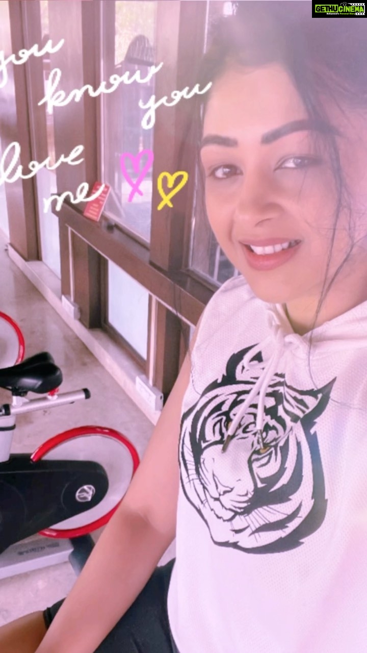Sapna Vyas Instagram - Feelings for my Gym 😂🤣 . . . . . . . #cardio #cardioday #indoorcycling #cycling #cyclinglife #cyclingselfie #gym #whitetshirt #cyclingshots #cyclingphotos #cyclingshorts #postworkoutselfie