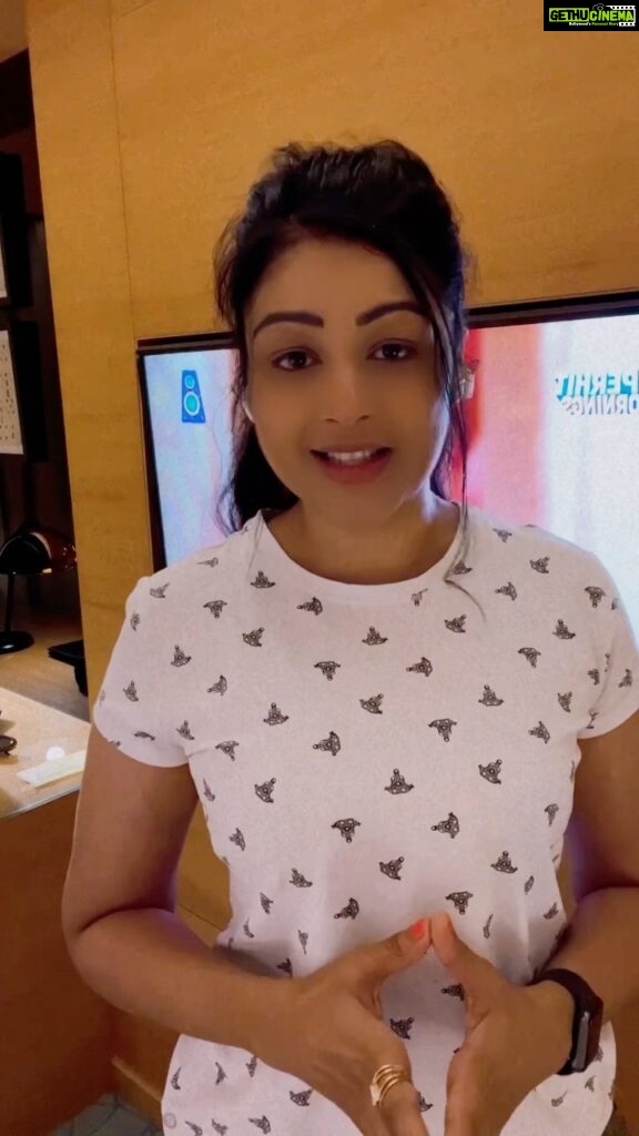 Sapna Vyas Instagram - पानी का अच्छा समय क्या है? 💪🏼 What are the good times to have water? Save this video for future❤️ #FitnesswithCoachSapna #AskCoachSapna