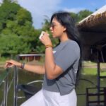 Sapna Vyas Instagram – तलब लगी है तुम्हारे 
साथ चाय पीने की,
तुम चाय को देखना 
हम तुम्हें देखेंगे। ☕️ 

#alappuzha #kerala #kerelatourism #keralagram #backwatersofkerala #houseboatkerala Allapuzha