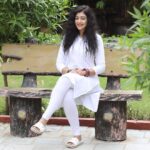Sapna Vyas Instagram - SUNDAY The day... I plan a lot but actually do nothing except saying HI, HELLO to GOD. What do you usually do on Sunday? Location: @nimbanaturecure Nimba Nature Cure & Holistic Healthcare Centre