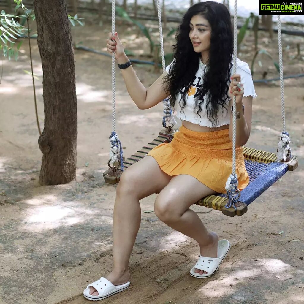 Sapna Vyas Instagram - I stand 5’8” but still can't get enough of being on a swing. It brings me an inspiring sensation of flying and a thrilling sensation of falling. Does anyone else even as an adult like to ride on a swing? #DontForgetToPlay Location: @nimbanaturecure Nimba Nature Cure & Holistic Healthcare Centre