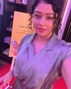 Sapna Vyas Instagram - Humbled to be recognised as a Cultural Brand Ambassador of India on the 75th year celebration of our independence. Thank you @ministryofculturegoi @amritmahotsav

#75for75 #HarGharTiranga #AmrtiMahotsav #DilseDesi #MeinBharatHu