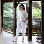 Sapna Vyas Instagram – If I were a self-absorbed narcissist, I would probably announce to everyone that today is my birthday. I’m not, but it is.

#HappyBirthdaytoMe 🥳 ☕️