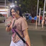 Sapna Vyas Instagram - POV: The Ahmedabadi “celeb” who stays in Ahmedabad but bluffs about staying in mumbai 🤪 #BasedOutofMumbai #PanSanje #BhaiAmdavadma #ChaPitahoy Pune Airport, Lohagaon, Pune, Maharashtra