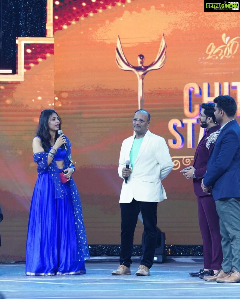 Sapthami Gowda Instagram - Thank you @chittaramedia for the award and the best and most pleasant surprise of getting my Pappa on stage ❤️🧿 And I shall always be thankful and grateful to @rishabshettyofficial sir, @hombalefilms and to the entire team of Kantara 🥰❤️🧿 Styling @tejukranthi @kalasthreebytejaswinikranthi Outfit @niharikavivek Accessories @sunrisesilversmiths 📸 @pradeepmachar Celebrity coordinate @prakashchittara