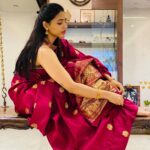 Sapthami Gowda Instagram - ಭಲೇ ಭಲೇ ಚೆಂದದ ಚೆಂದುಳ್ಳಿ ಹೆಣ್ಣು ನೀನು ಮಿಂಚು ಕೂಡ ನಾಚುವ ಮಿಂಚಿನ ಬಳ್ಳಿ ನೀನು 🌺🧿 Saree - Gift from @krg_connects 🫶🏻🥹 Blouse @kalasthreebytejaswinikranthi @tejukranthi 🧿🧿