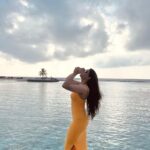 Sapthami Gowda Instagram - Paradise fosho 🏝️🌊☀️❤️🧿 @holidayinnresortmaldives ! Book your stay and vacations @adventurous_hodophiles #hereatkandooma #ihg #kandooma Holiday Inn Resort Kandooma Maldives