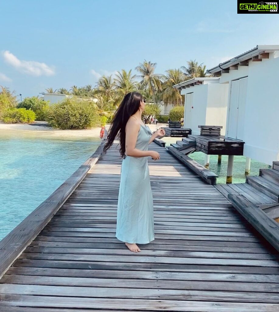 Sapthami Gowda Instagram - Paradise fosho 🏝🌊☀❤🧿 @holidayinnresortmaldives ! Book your stay and vacations @adventurous_hodophiles #hereatkandooma #ihg #kandooma Holiday Inn Resort Kandooma Maldives