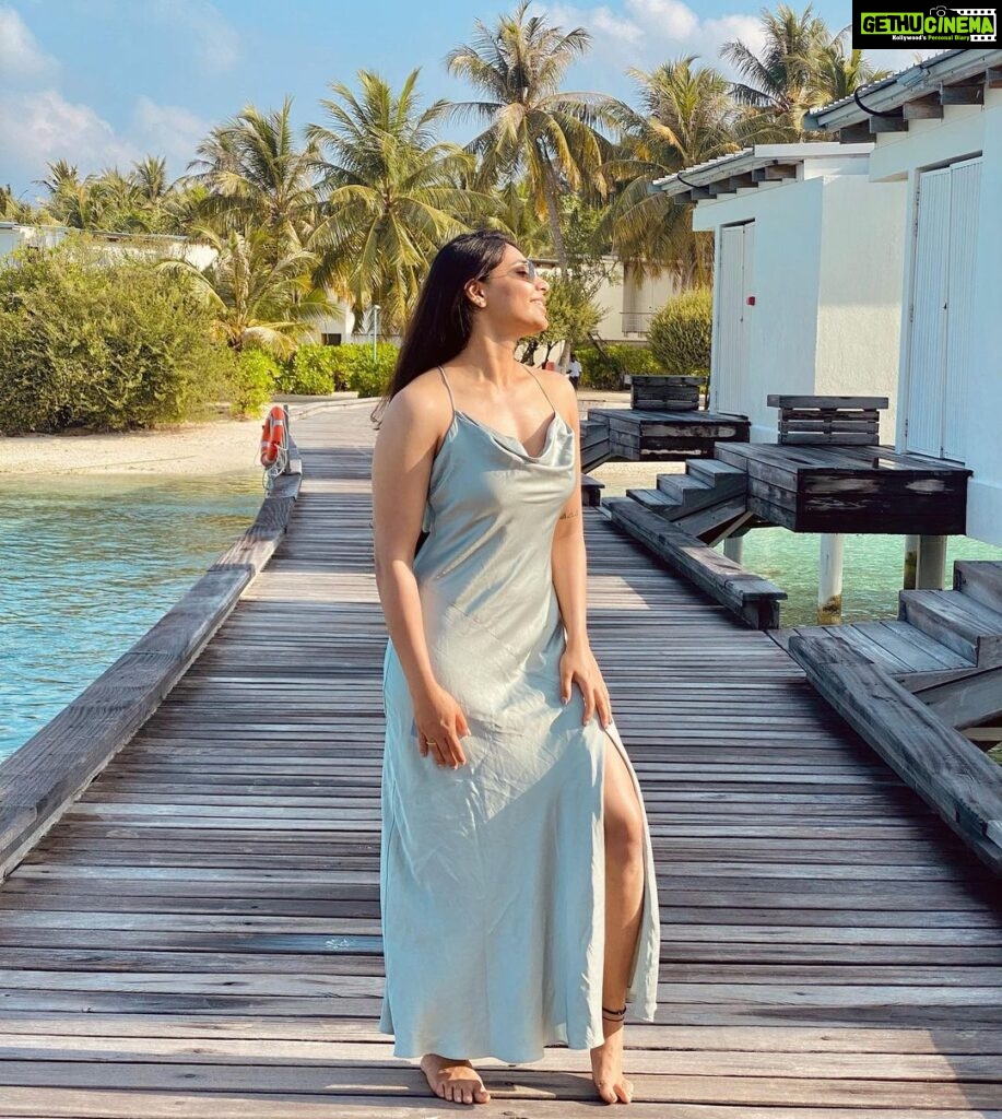 Sapthami Gowda Instagram - Paradise fosho 🏝🌊☀❤🧿 @holidayinnresortmaldives ! Book your stay and vacations @adventurous_hodophiles #hereatkandooma #ihg #kandooma Holiday Inn Resort Kandooma Maldives
