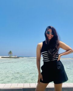 Sapthami Gowda Instagram - If you can get used to this face then, I can definitely get used to the tan lines and beach hair ❤️🧿

@holidayinnresortmaldives 

#hereatkandooma #ihg #kandooma