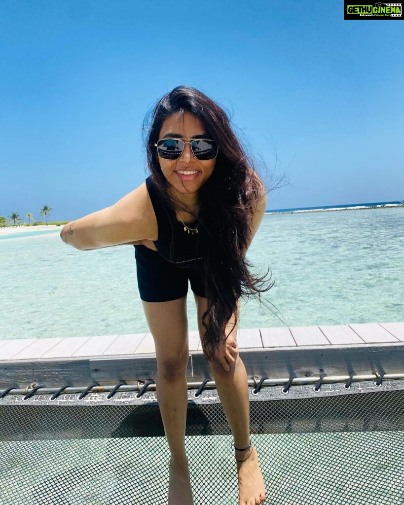 Sapthami Gowda Instagram - If you can get used to this face then, I can definitely get used to the tan lines and beach hair ❤🧿 @holidayinnresortmaldives #hereatkandooma #ihg #kandooma Holiday Inn Resort Kandooma Maldives