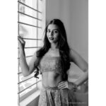 Sapthami Gowda Instagram - Yesterday was a very “GLOW-ing” day ✨ I had the absolute pleasure to be a part of @kirtilalsonline new venture into the market with their new range of jewelry for all the modern, contemporary women through @glowjewelsonline 🥰 Styling @tejukranthi Outfit @label_divya_samal Photography @sowmyaphotography