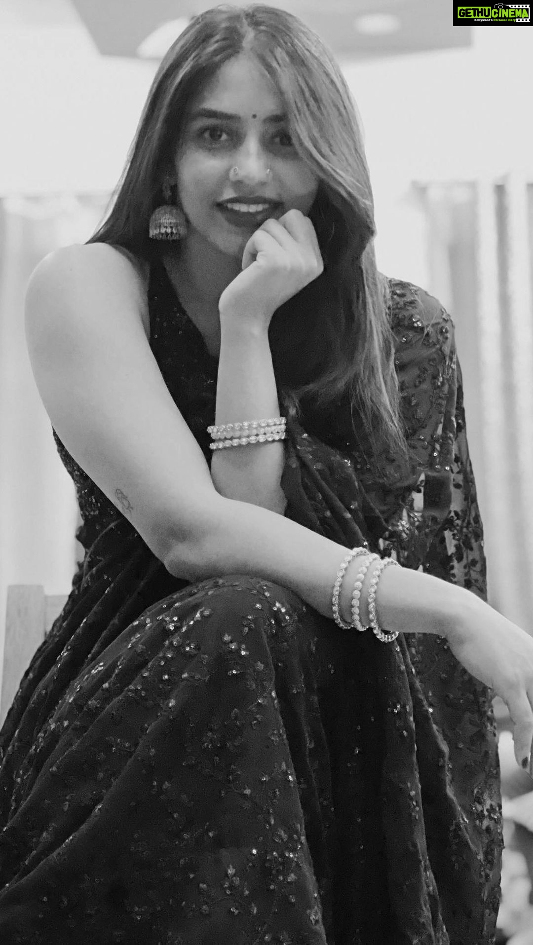 Sapthami Gowda Instagram - Ain’t nobody like our desi girl. @sapthami_gowda in @kalasthreebytejaswinikranthi