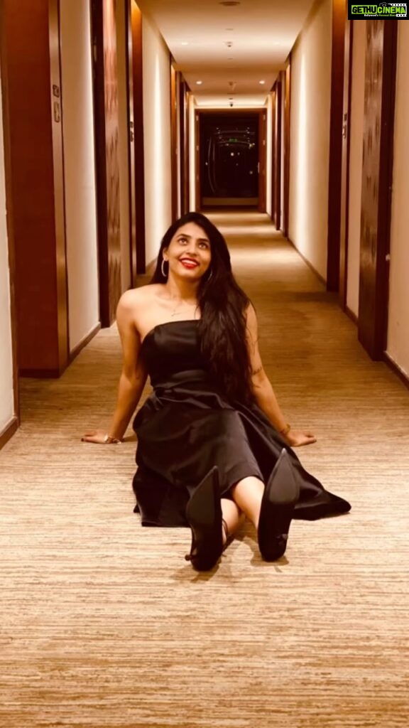 Sapthami Gowda Instagram - New Year’s Eve to the First Day of the Year ❤️🧿 Pune Part-2 ( kinda just me )🙈 For all the pictures on this the credit goes to @pooja_sharan ❤️ 🧿🫶🏻 Hyatt Pune