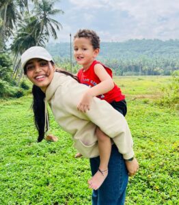 Sapthami Gowda Instagram - Pic 1 : Chinni on chinni ❤️ Pic 2 : Chinni giving hoova to chinni 🌻 Pic 3 : Fun day out for 2 chinni’s 🎈 Just a chikku chinni story ! No dristhi for the chikku chinni, please🧿🧿🧿🧿🧿
