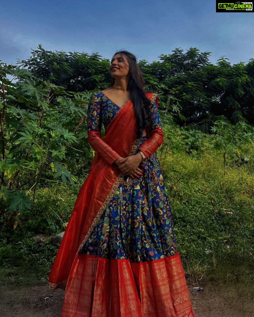 Sapthami Gowda Instagram - ❤️💙🧿 Styling: @tejukranthi Assistant Styling @khushi_jagadisha Outfit @label_manu__gowda Hair : @prashanthhairstylist Jewel @atiracreations