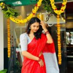 Sapthami Gowda Instagram – ದಸರಾ ಹಬ್ಬದ ಶುಭಾಶಯಗಳು♥️

Saree,blouse,location,pooje,bonus @tejukranthi @kalasthreebytejaswinikranthi 

🧿