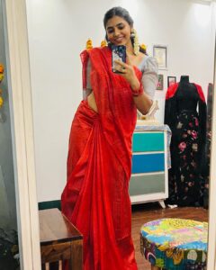 Sapthami Gowda Instagram - ದಸರಾ ಹಬ್ಬದ ಶುಭಾಶಯಗಳು♥️

Saree,blouse,location,pooje,bonus @tejukranthi @kalasthreebytejaswinikranthi 

🧿