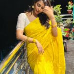 Sapthami Gowda Instagram – 🐝♥️ 

Blouse @kalasthreebytejaswinikranthi 

🧿