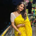 Sapthami Gowda Instagram – 🐝♥️ 

Blouse @kalasthreebytejaswinikranthi 

🧿