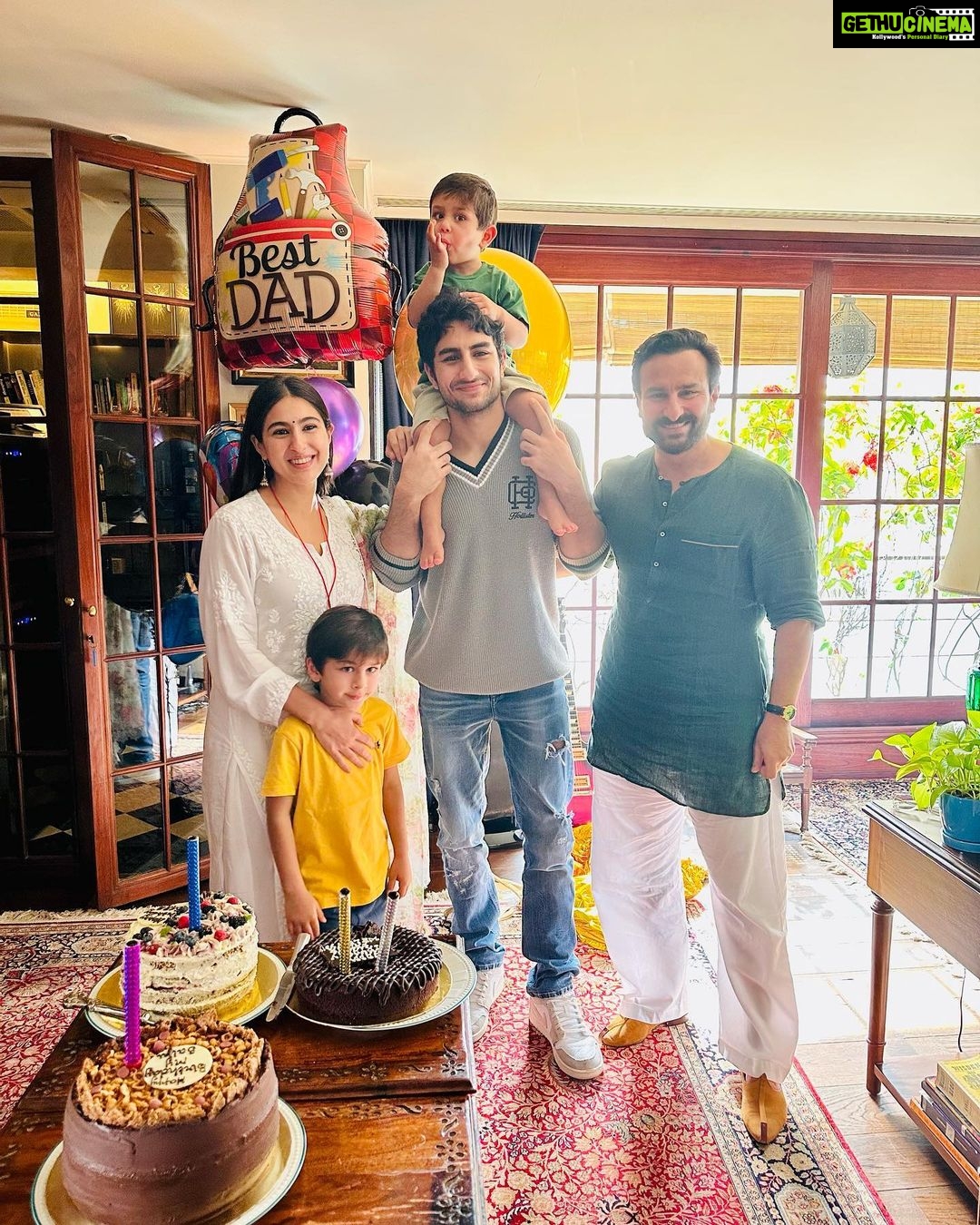 Sara Ali Khan - 2.1 Million Likes - Happiest Birthday to my dearest Abba 🥰🥰🥰