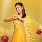 Sara Ali Khan Instagram – Can’t live with, Can’t live without! That’s what my bond with my brother feels like…🤷🏻‍♀️
This Raksha Bandhan, Ferrero Rocher Moments is here to make this bond and every mmmmoment with him PERFECT. 🫶✨

#FerreroRocherMoments #MakeTheMmmmomentPerfect  #HappyRakshaBandhan #Ad