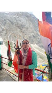 Sara Ali Khan Instagram - Jai Baba Barfani 🙏🏻🔱🏔️