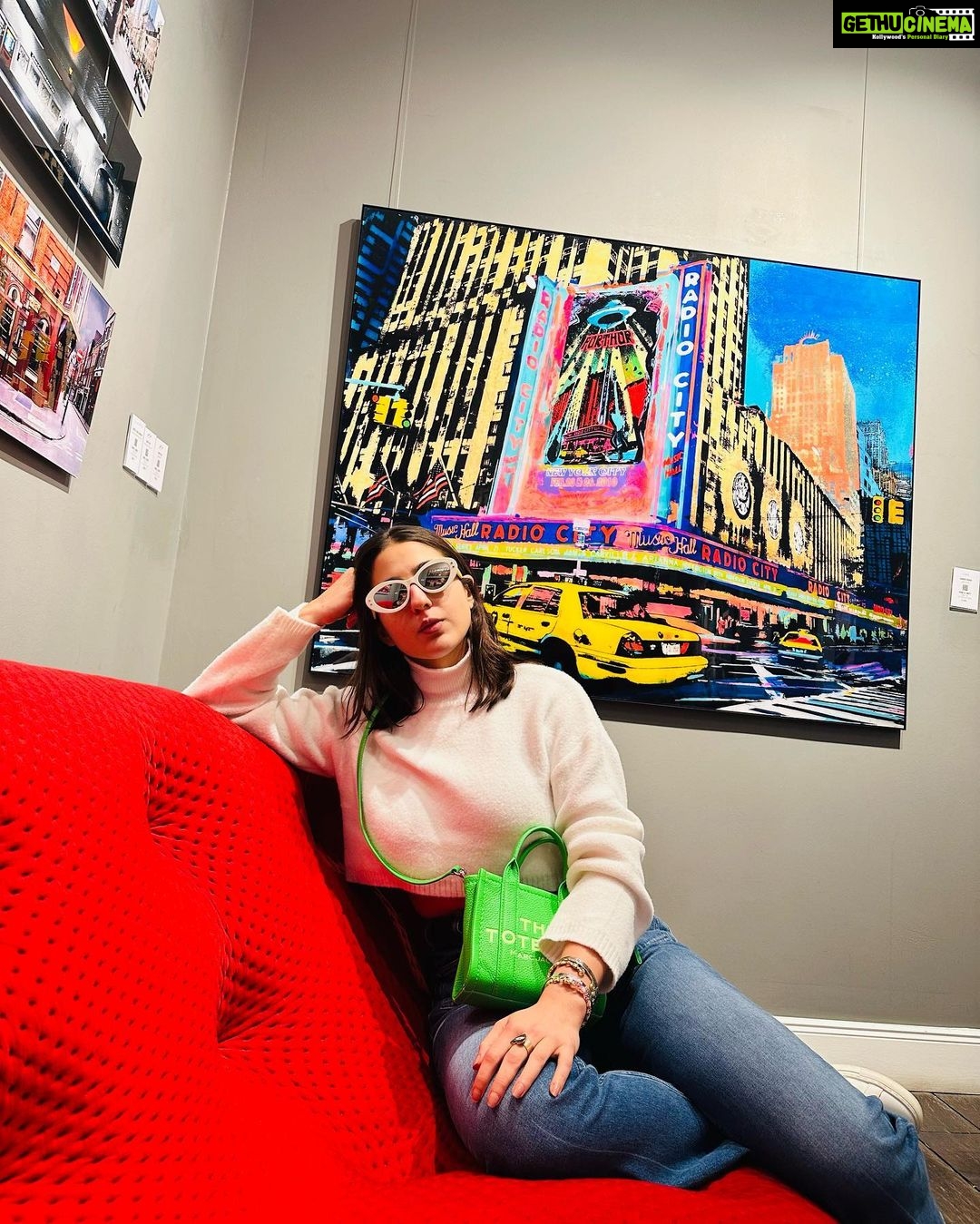 Sara Ali Khan Instagram - Coffee, culture and sunsets π βοΈπ¨πΌοΈπ«π₯π₯ππ A frothy almond milk cappuccino, walks to louvre- with mandatory coffee, chocolate and pop up art gallery stops, gym sessions & jam bingesβ¦ Sunsets and moon rises behind the Eiffel Tower, and under the Eiffel Tower and on!!!β¦ afternoon strolls with mommy & monetπ· evening ones with Shakespeare & co.. π And our extremely embarrassing and hazardously heavy exit ππ au revoir Paris π«π·π #paris #hotellutetia @hotellutetia @thesetcollectionofficial @thetravelbusco Paris, France
