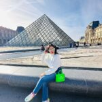 Sara Ali Khan Instagram – Coffee, culture and sunsets 🌇 ☕️🎨🖼️🍫🥐🥐🍓🍒
A frothy almond milk cappuccino, walks to louvre- with mandatory coffee, chocolate and pop up art gallery stops, gym sessions & jam binges…
Sunsets and moon rises behind the Eiffel Tower, and under the Eiffel Tower and on!!!… afternoon strolls with mommy & monet🌷 evening ones with Shakespeare & co.. 📚 
And our extremely embarrassing and hazardously heavy exit 🚂🚆
au revoir Paris 🇫🇷💘
#paris #hotellutetia 
@hotellutetia @thesetcollectionofficial @thetravelbusco Paris, France